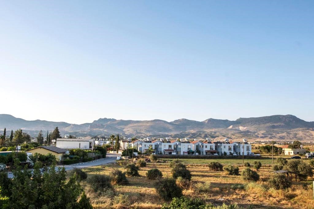 Deniz Airport Suites 