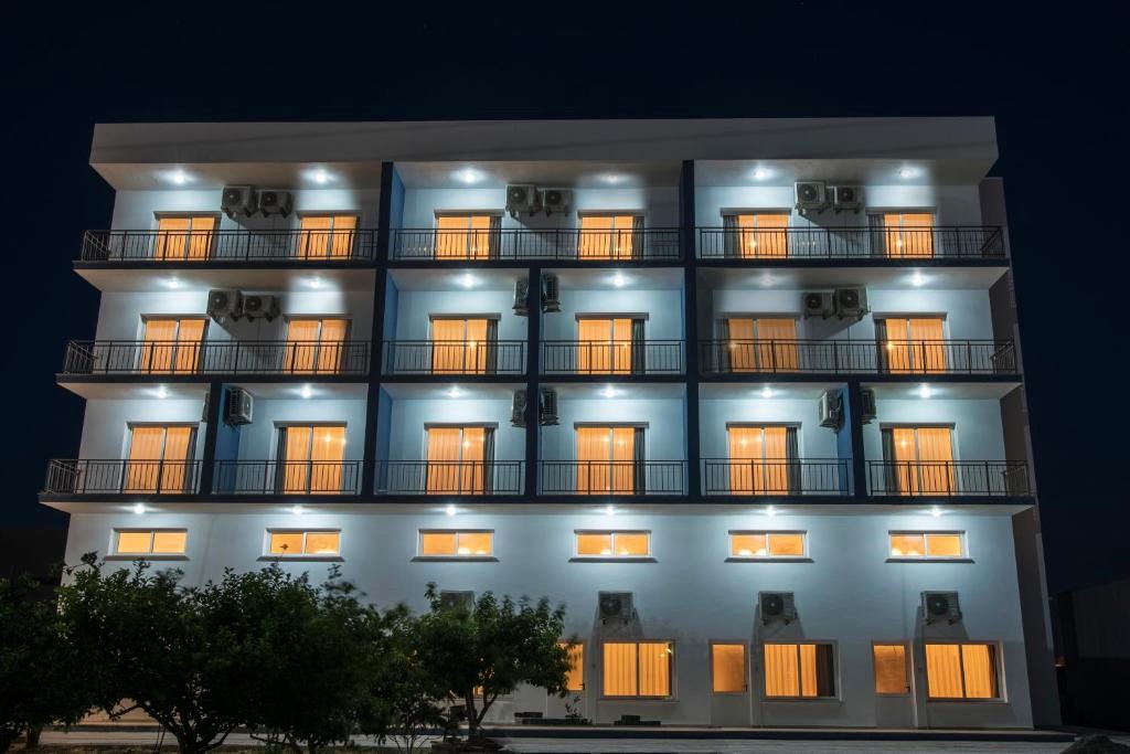 Deniz Airport Suites 