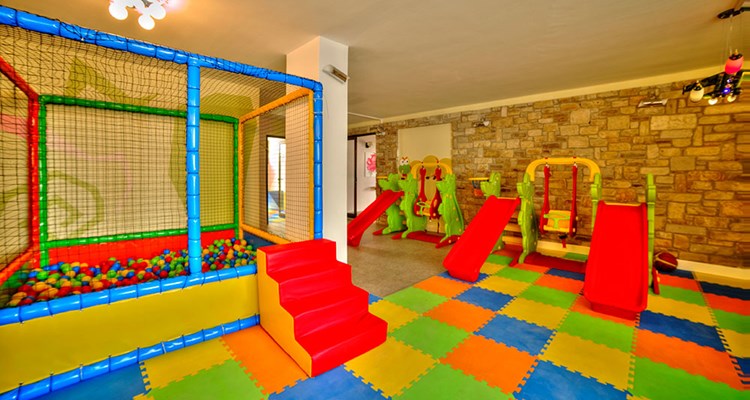 Jasmine Court Hotel   Casino