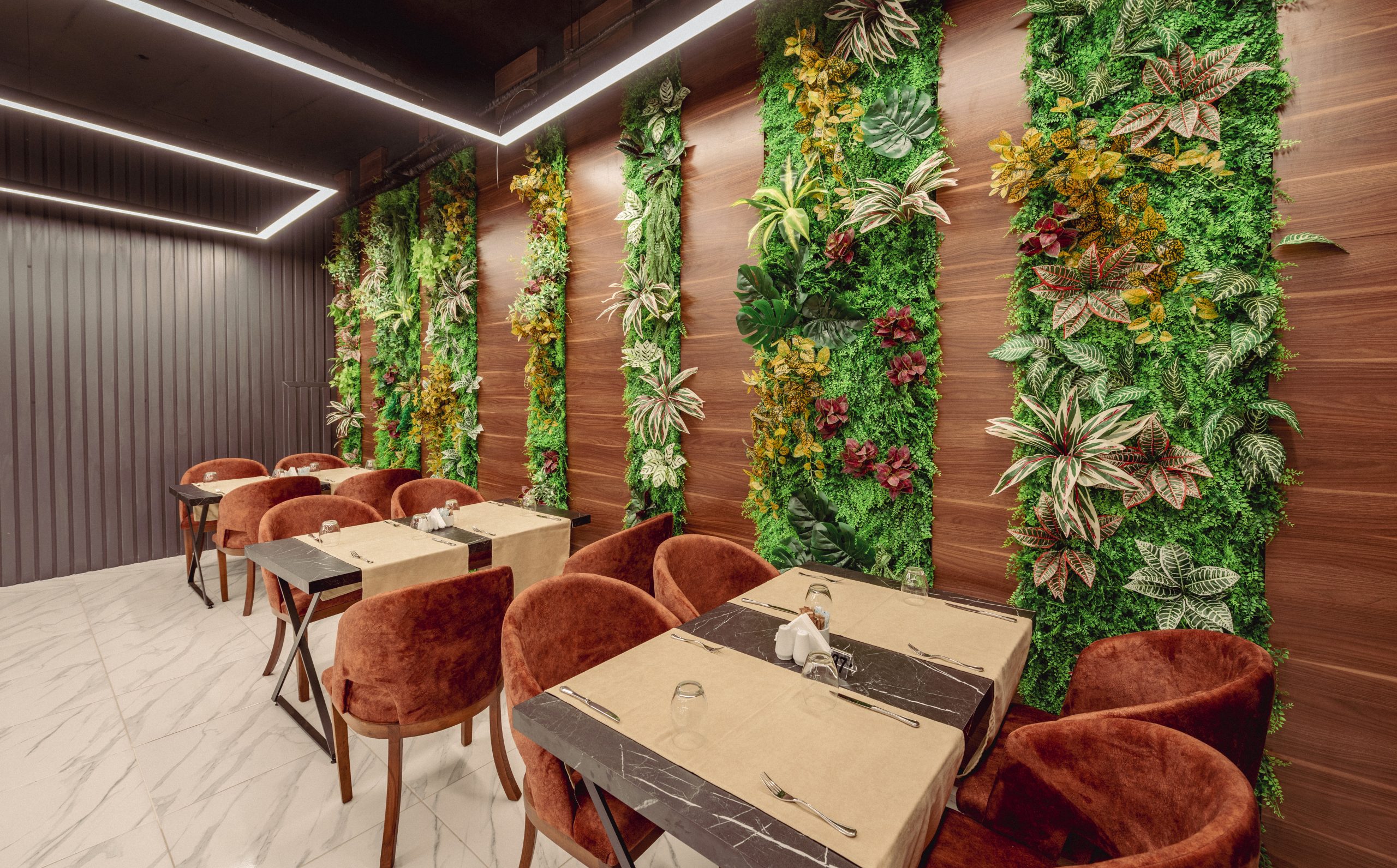 Novel Centre Point Hotel