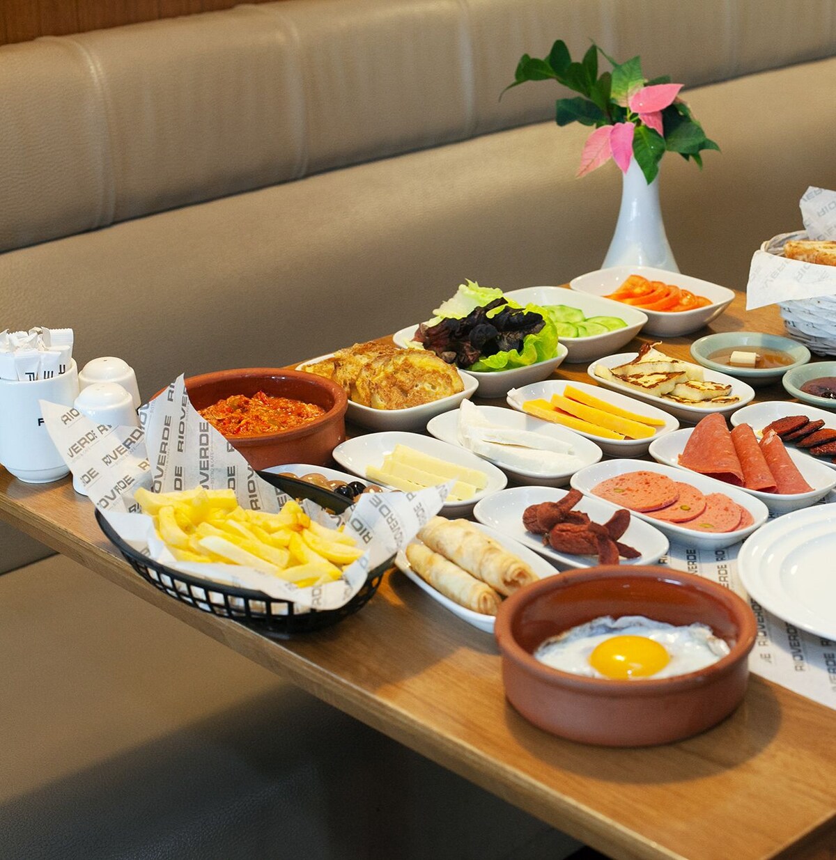 Premium Inn City Hotel   Sushinn Rooftop Restaurant