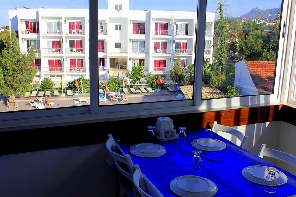 Rose Gardens Holiday Village 